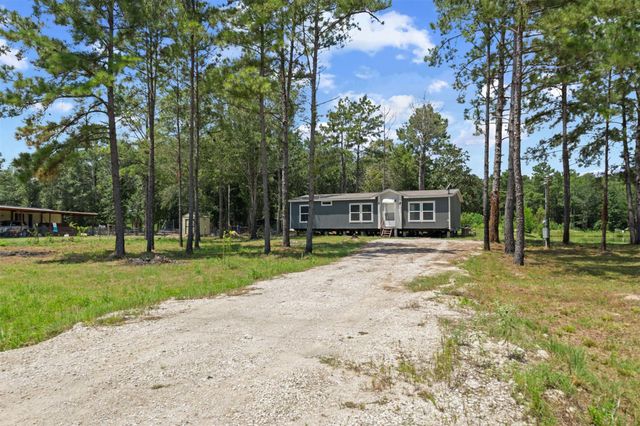 404 County Road 3295, Cleveland, TX 77327
