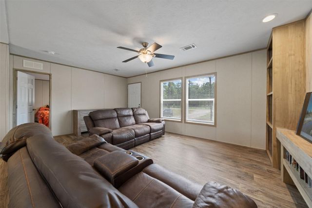 404 County Road 3295, Cleveland, TX 77327