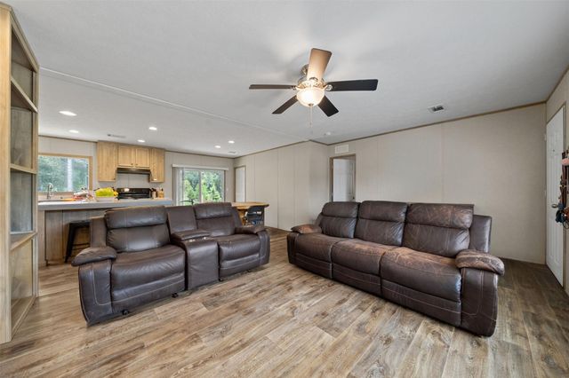 404 County Road 3295, Cleveland, TX 77327