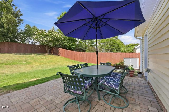 1333 E Stone Arch Drive, Fuquay Varina, NC 27526