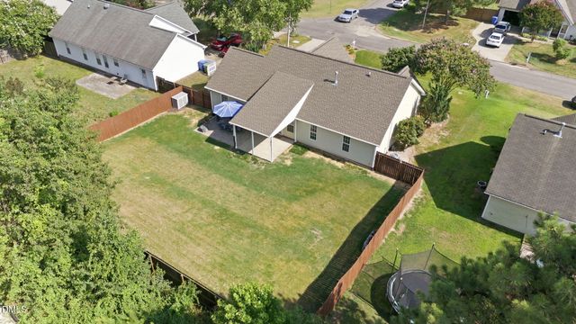 1333 E Stone Arch Drive, Fuquay Varina, NC 27526