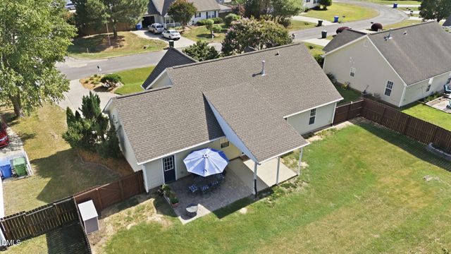 1333 E Stone Arch Drive, Fuquay Varina, NC 27526