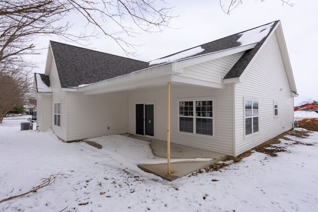 1905 S Stone Creek Boulevard, Urbana, IL 61802