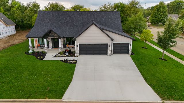 1905 S Stone Creek Boulevard, Urbana, IL 61802