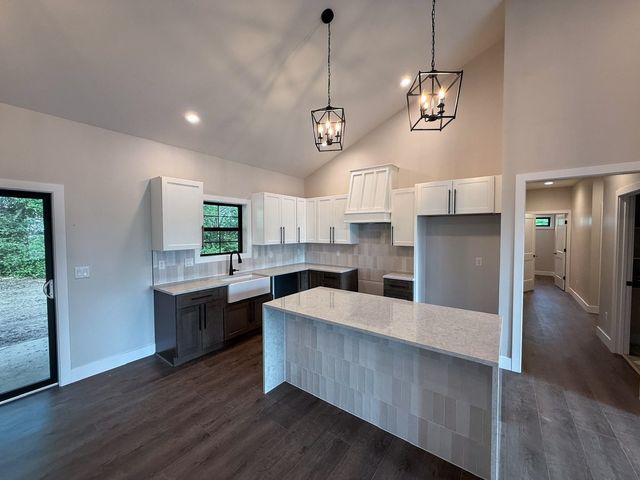 1905 S Stone Creek Boulevard, Urbana, IL 61802