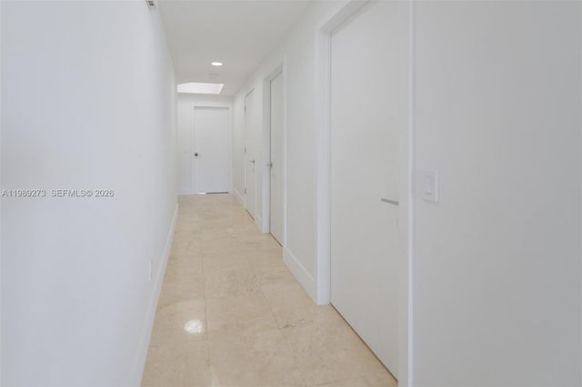 21050 Point Pl 702, Aventura, FL 33180