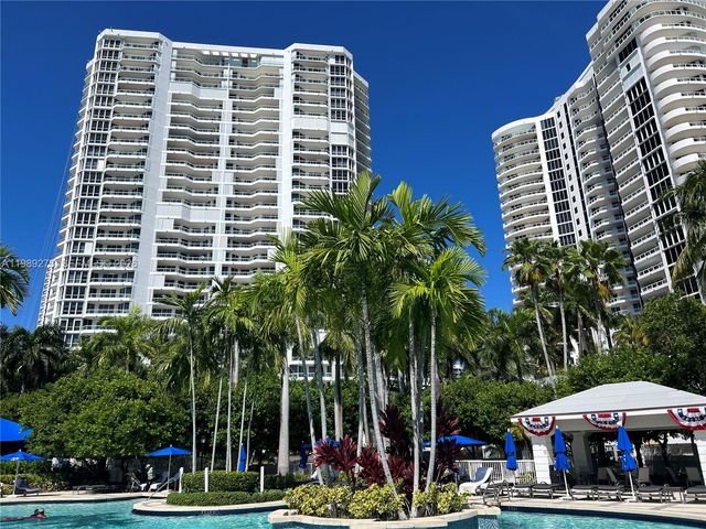 21050 Point Pl 702, Aventura, FL 33180