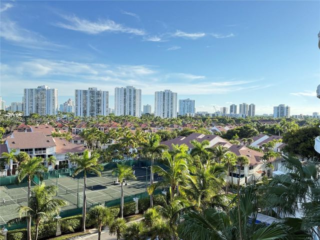 21050 Point Pl 702, Aventura, FL 33180