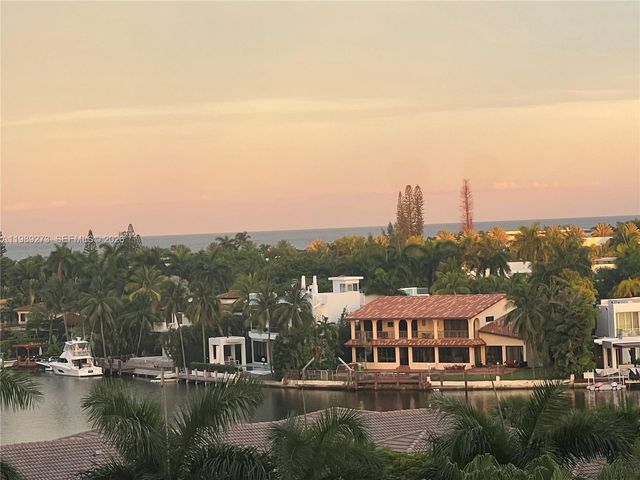 21050 Point Pl 702, Aventura, FL 33180