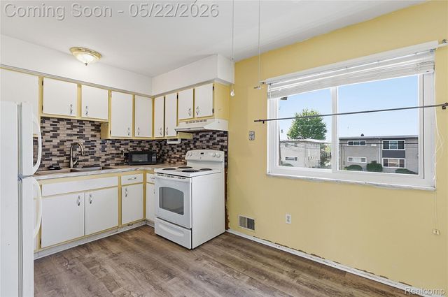 4839 Mansfield Avenue G7, Royal Oak, MI 48073