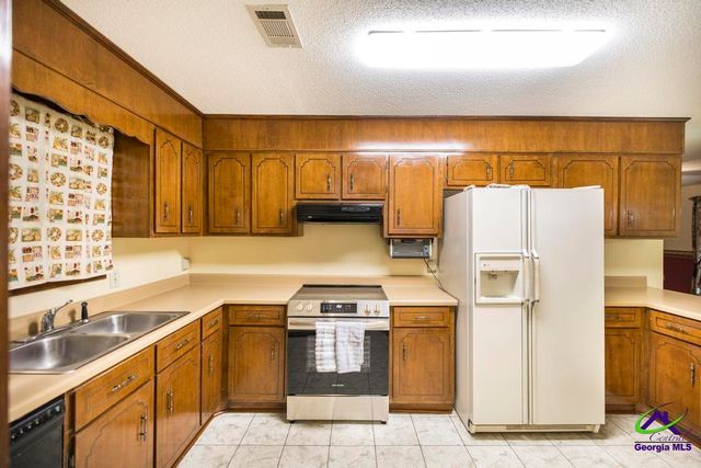 4206 Cyndy Jo Circle, Macon, GA 31216