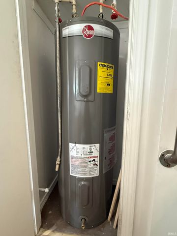 2406 N West Shafer Drive, Monticello, IN 47960