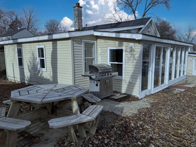 2406 N West Shafer Drive, Monticello, IN 47960