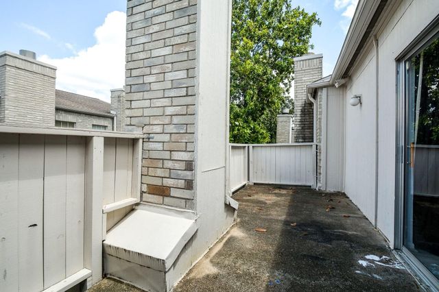 3800 Tanglewilde Street 106, Houston, TX 77063
