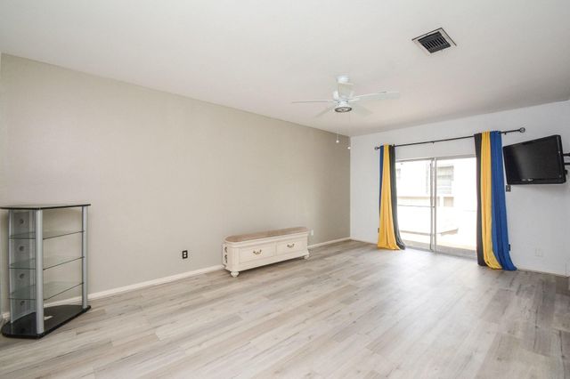 3800 Tanglewilde Street 106, Houston, TX 77063