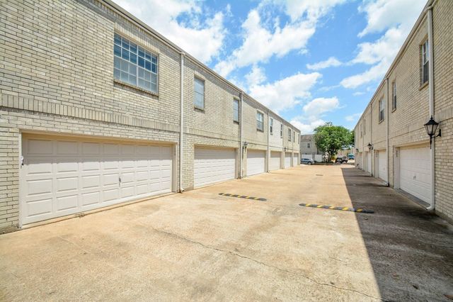 3800 Tanglewilde Street 106, Houston, TX 77063