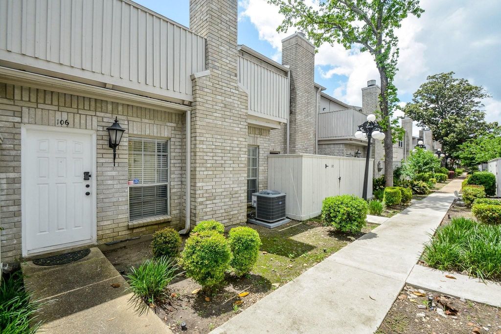 3800 Tanglewilde Street 106, Houston, TX 77063