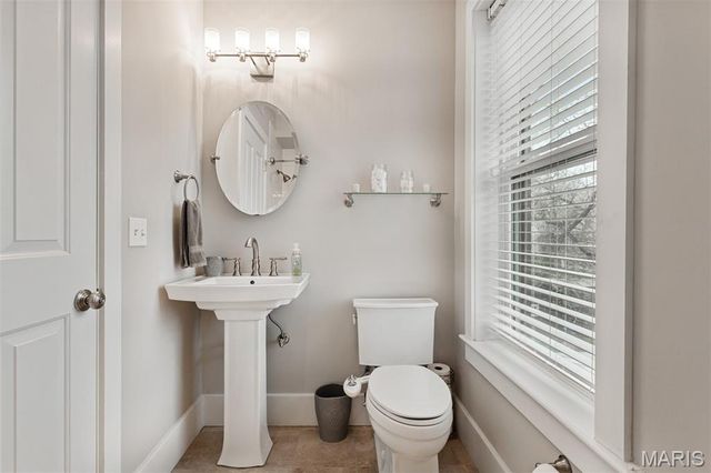 2419 S 12th Street, St Louis, MO 63104