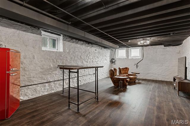 2419 S 12th Street, St Louis, MO 63104