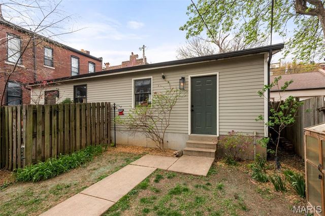 2419 S 12th Street, St Louis, MO 63104