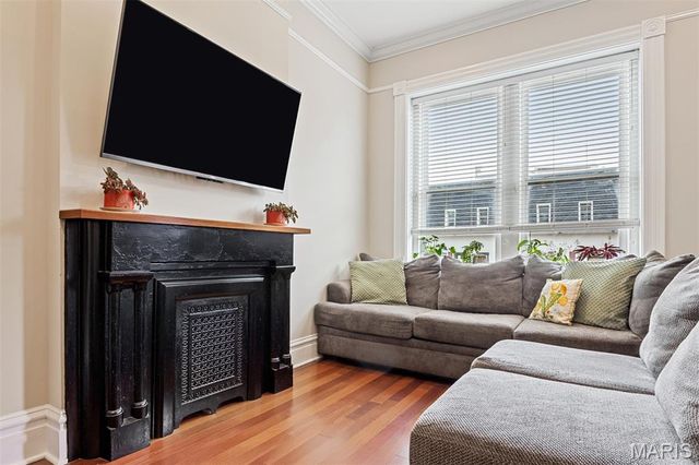 2419 S 12th Street, St Louis, MO 63104