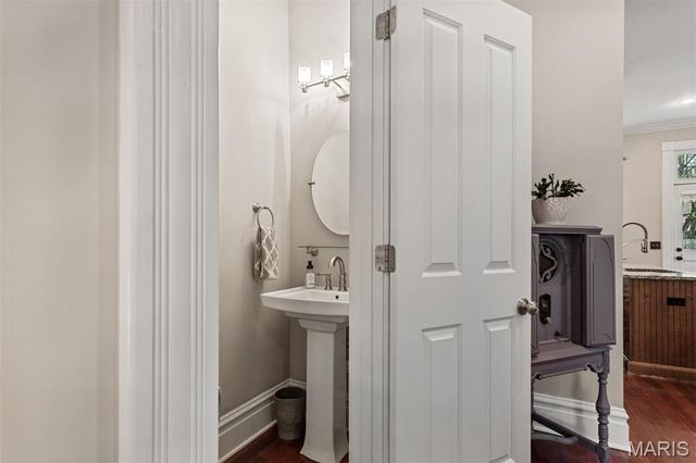 2419 S 12th Street, St Louis, MO 63104