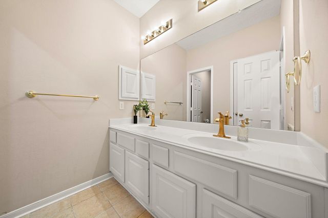 7319 Emerald Glen Drive, Sugar Land, TX 77479