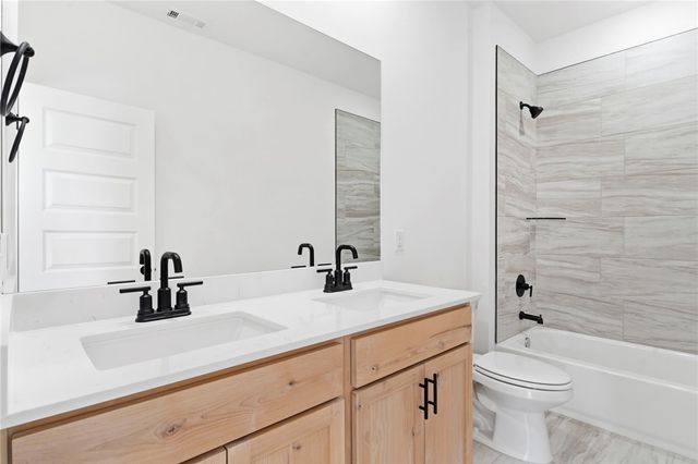 250 S Gala Avenue, Fayetteville, AR 72701