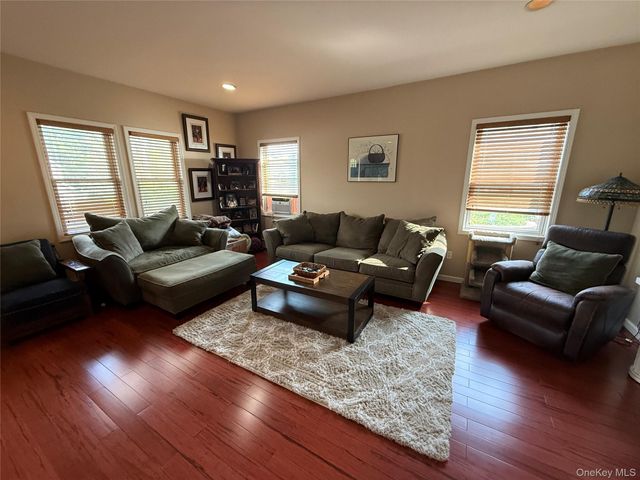 23 Swezey Place, Monroe, NY 10950