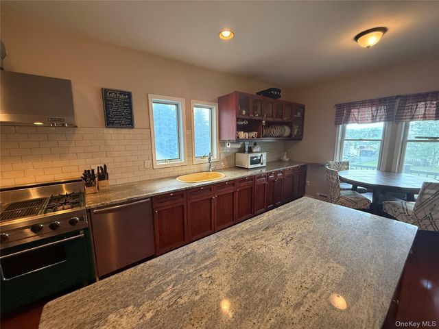 23 Swezey Place, Monroe, NY 10950