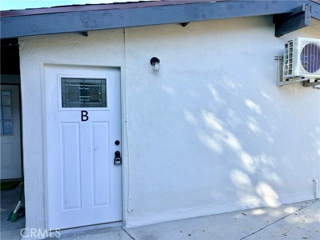 4585 Hawthorne B, Montclair, CA 91786