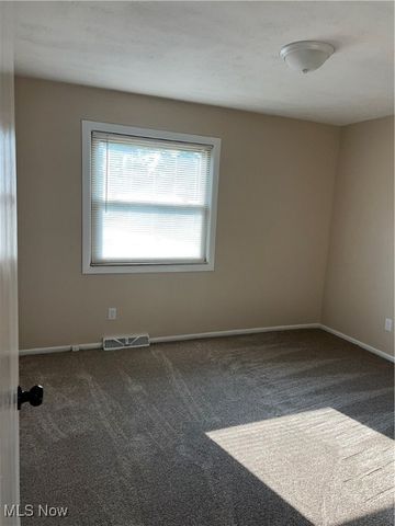 1120 timbercrest, Youngstown, OH 44505