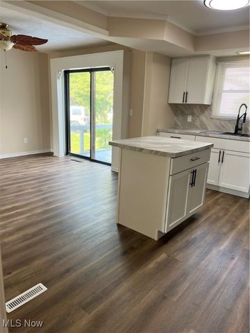 1120 timbercrest, Youngstown, OH 44505