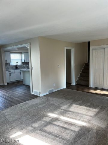 1120 timbercrest, Youngstown, OH 44505