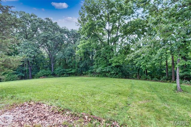5050 Ridgeview Drive, Arnold, MO 63010