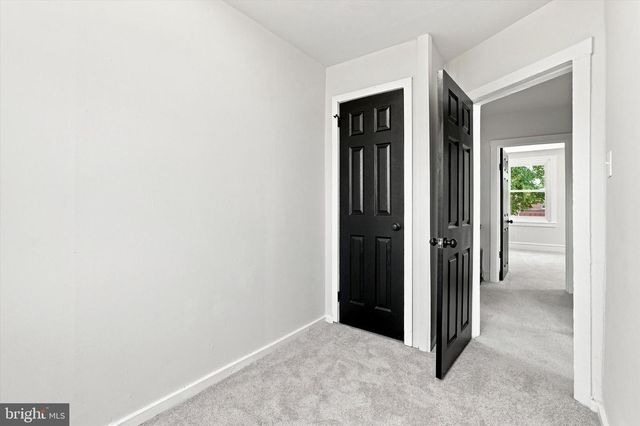 2501 S DEWEY ST, Philadelphia, PA 19142