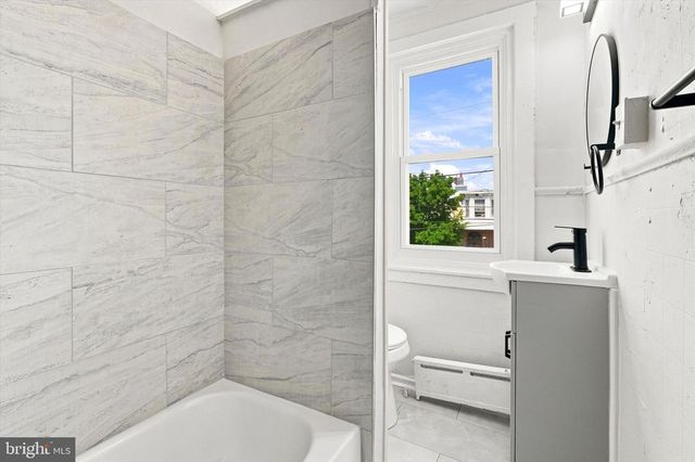2501 S DEWEY ST, Philadelphia, PA 19142