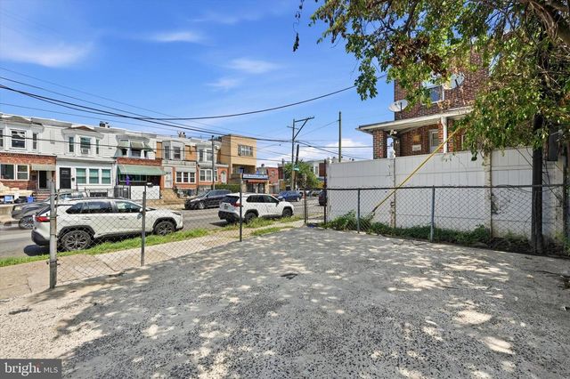 2501 S DEWEY ST, Philadelphia, PA 19142