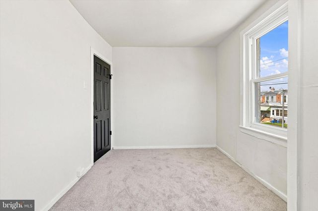 2501 S DEWEY ST, Philadelphia, PA 19142