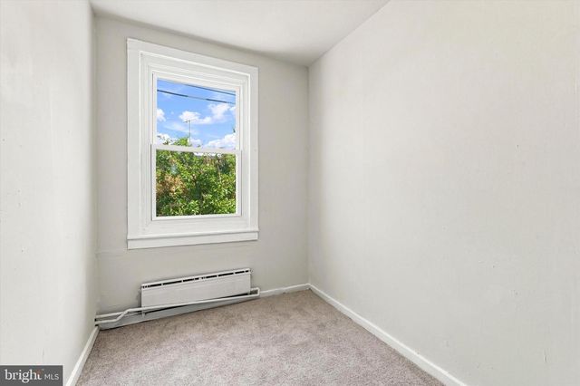 2501 S DEWEY ST, Philadelphia, PA 19142