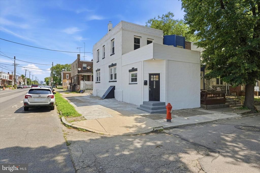 2501 S DEWEY ST, Philadelphia, PA 19142