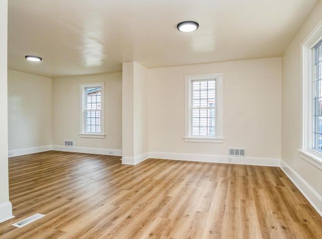 1660 Mercer Rd, Franklin Twp, PA 16117