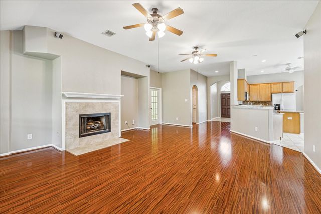 18703 Summercliff Lane, Tomball, TX 77377