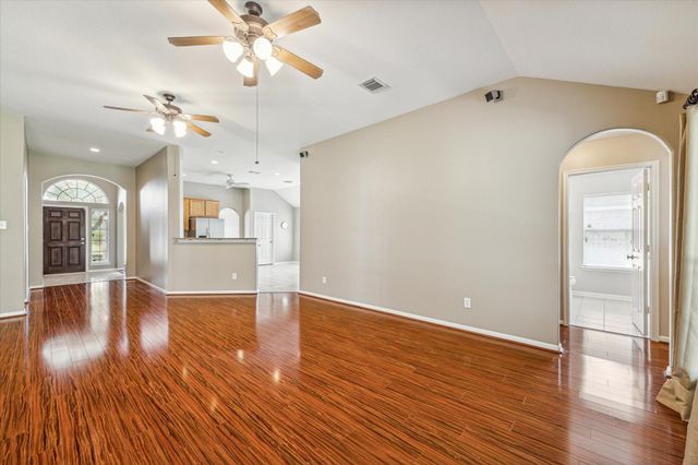18703 Summercliff Lane, Tomball, TX 77377