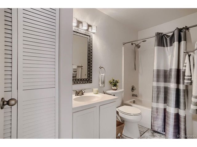 8437 Thunder Ridge Way 204, Highlands Ranch, CO 80126