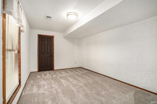 58924 County Road 1, Elkhart, IN 46517