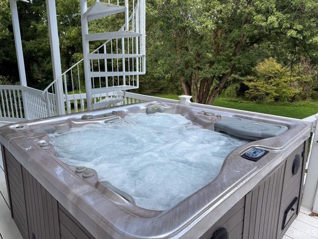 58924 County Road 1, Elkhart, IN 46517