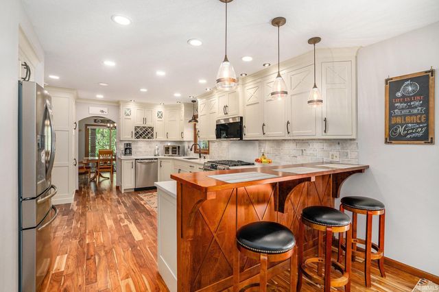 58924 County Road 1, Elkhart, IN 46517