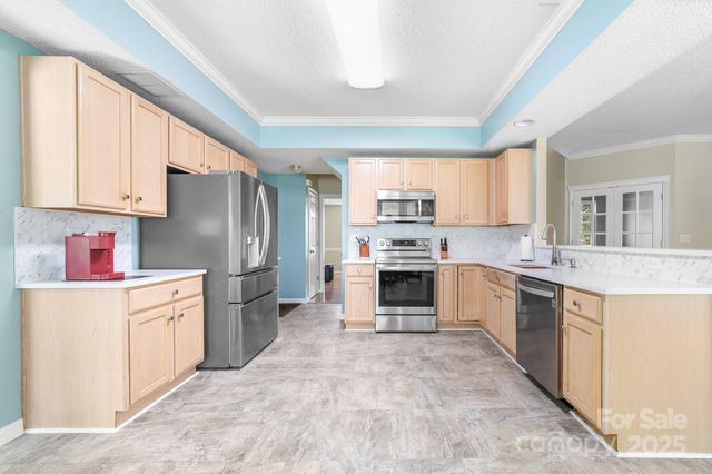 10422 Baskerville Avenue, Charlotte, NC 28269
