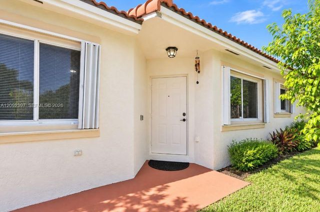 127 Danielle Court, Weston, FL 33326